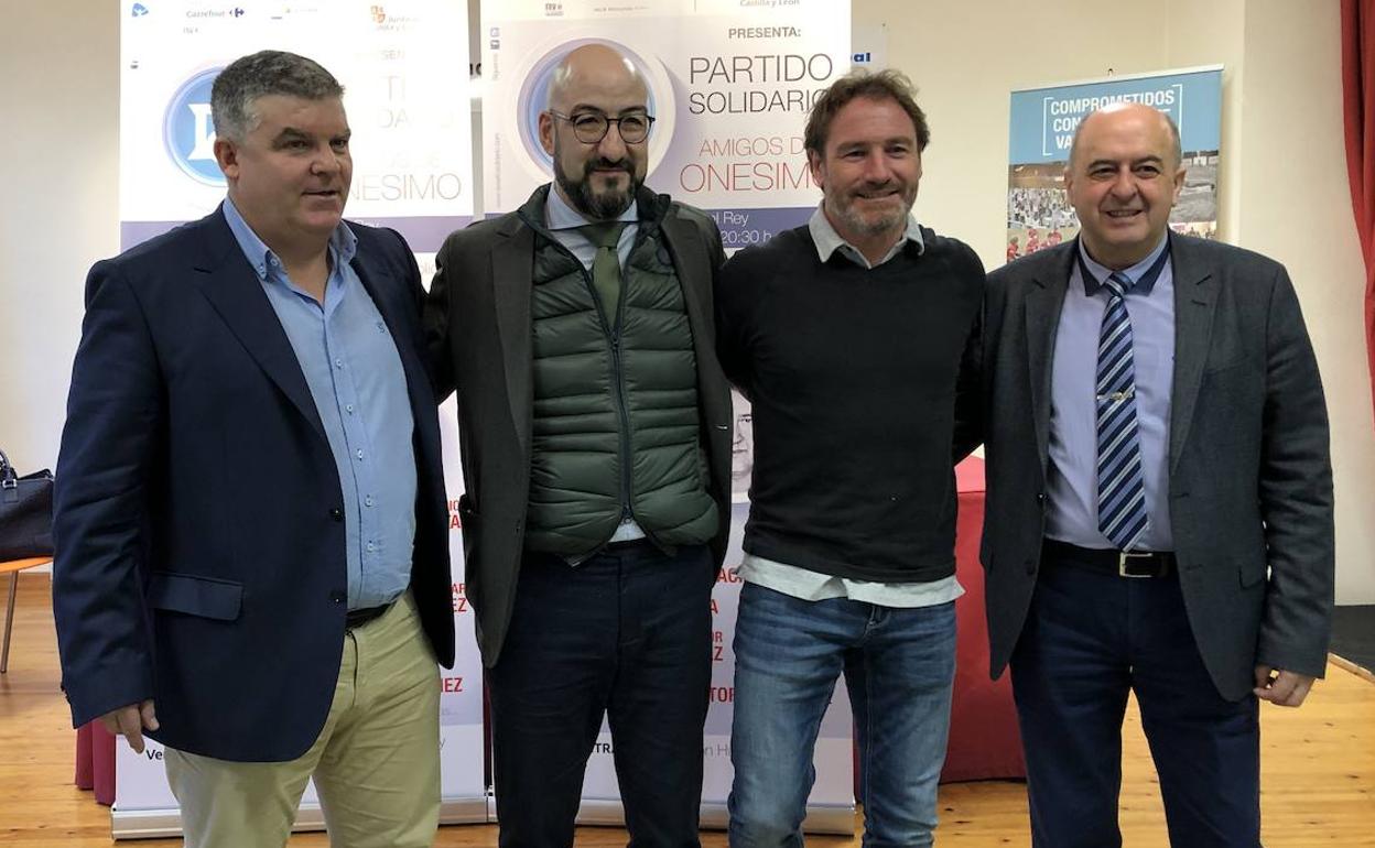 Onésimo Sánchez, Víctor Jiménez, Juan Carlos y Feliciano Ferrero durante la presentación del Desafío Solidario. 