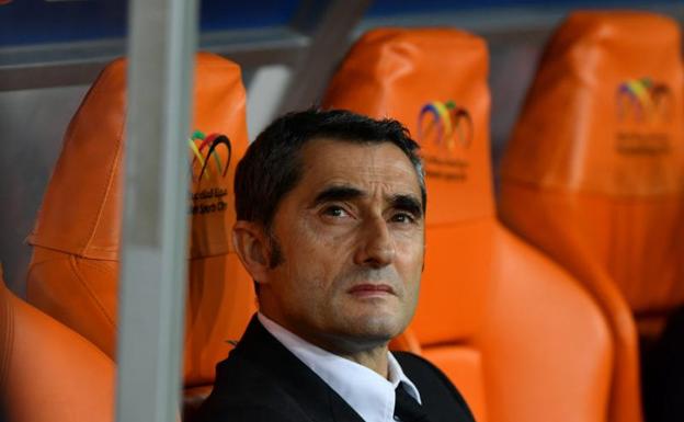 Ernesto Valverde, técnico del Barça, cariacontecido. 