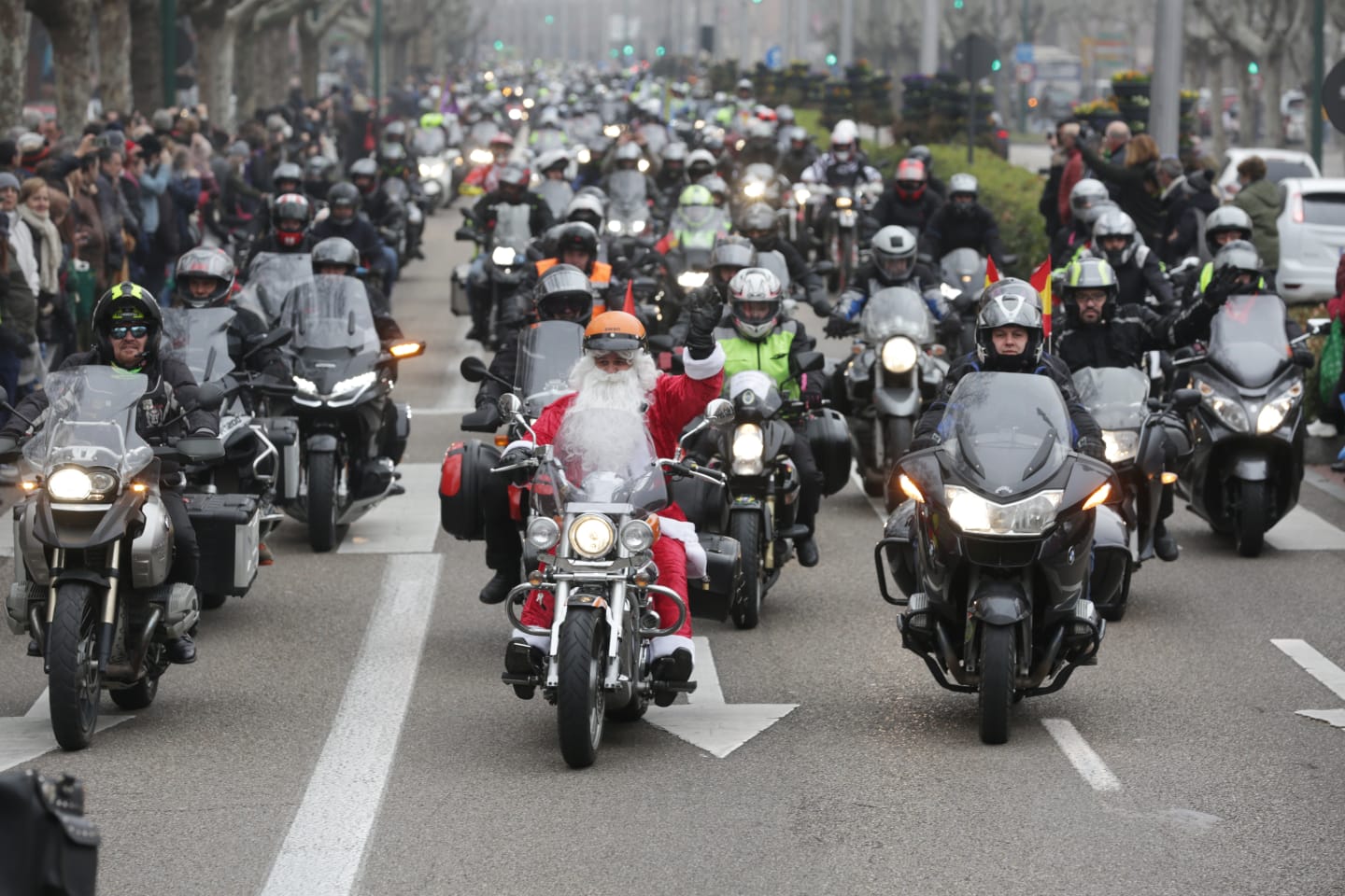 El desfile ha recorrido la ciudad llevando la concentración al corazón de Valladolid. 