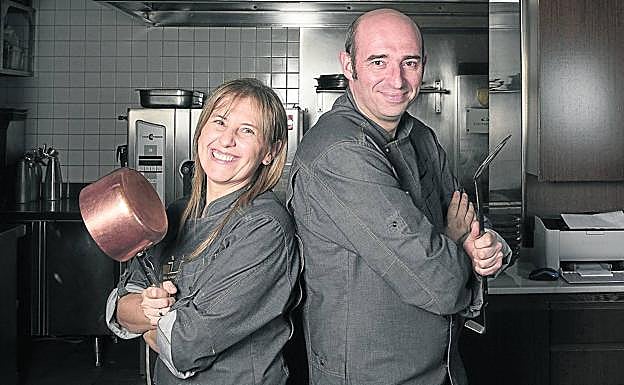 León: El matrimonio de chefs formado por Yolanda León y Juan José Pérez, de Cocinandos, participará en la elaboración del menú de este lunes. :