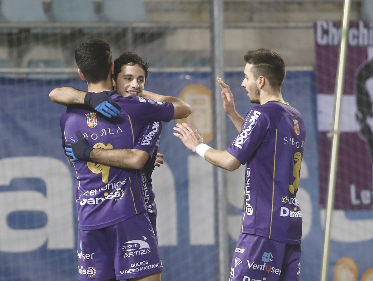 El Cristo arrolla a La Bañeza. 