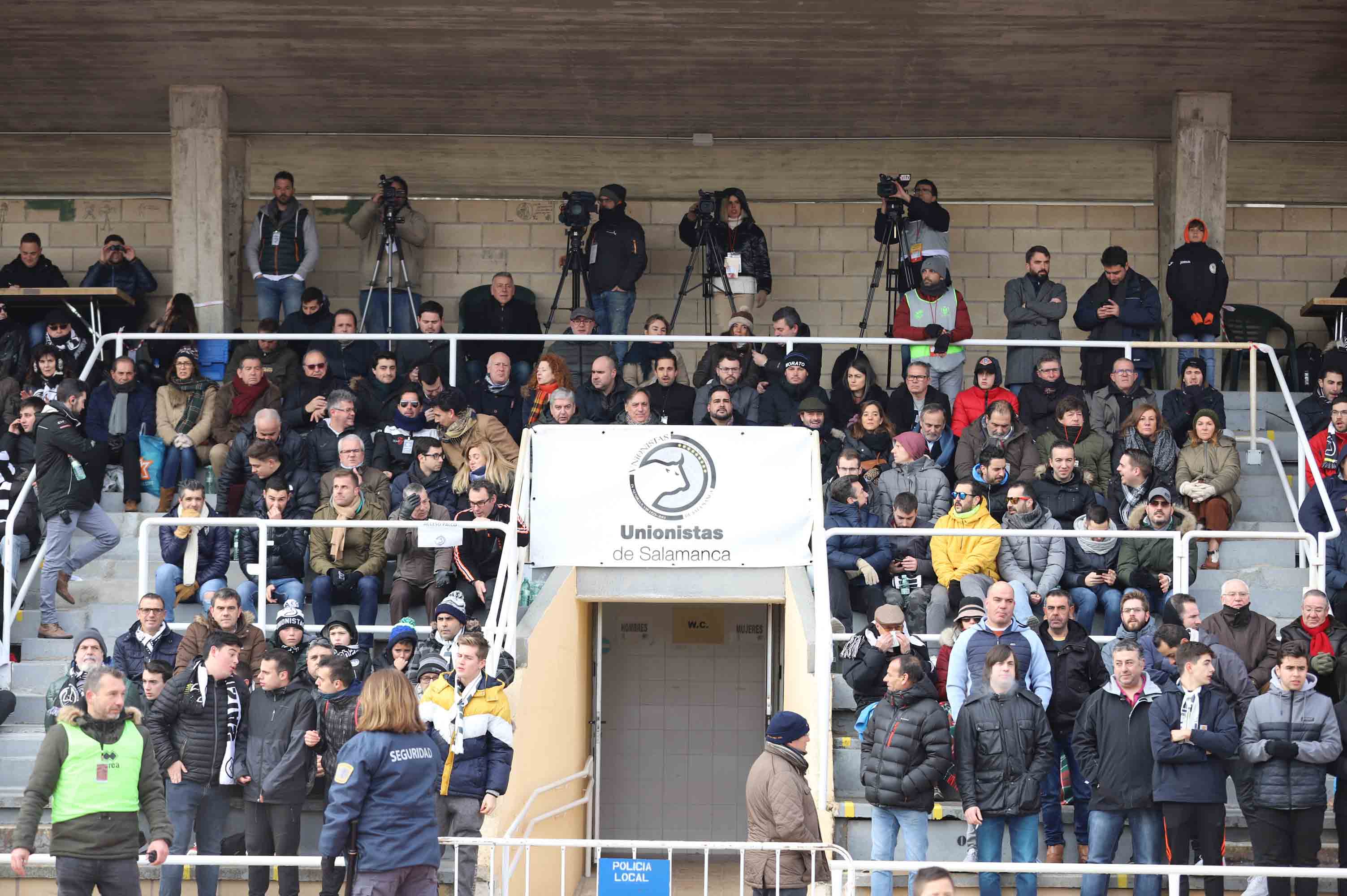 Fotos: Inicio y jugadas del Unionistas - Depor