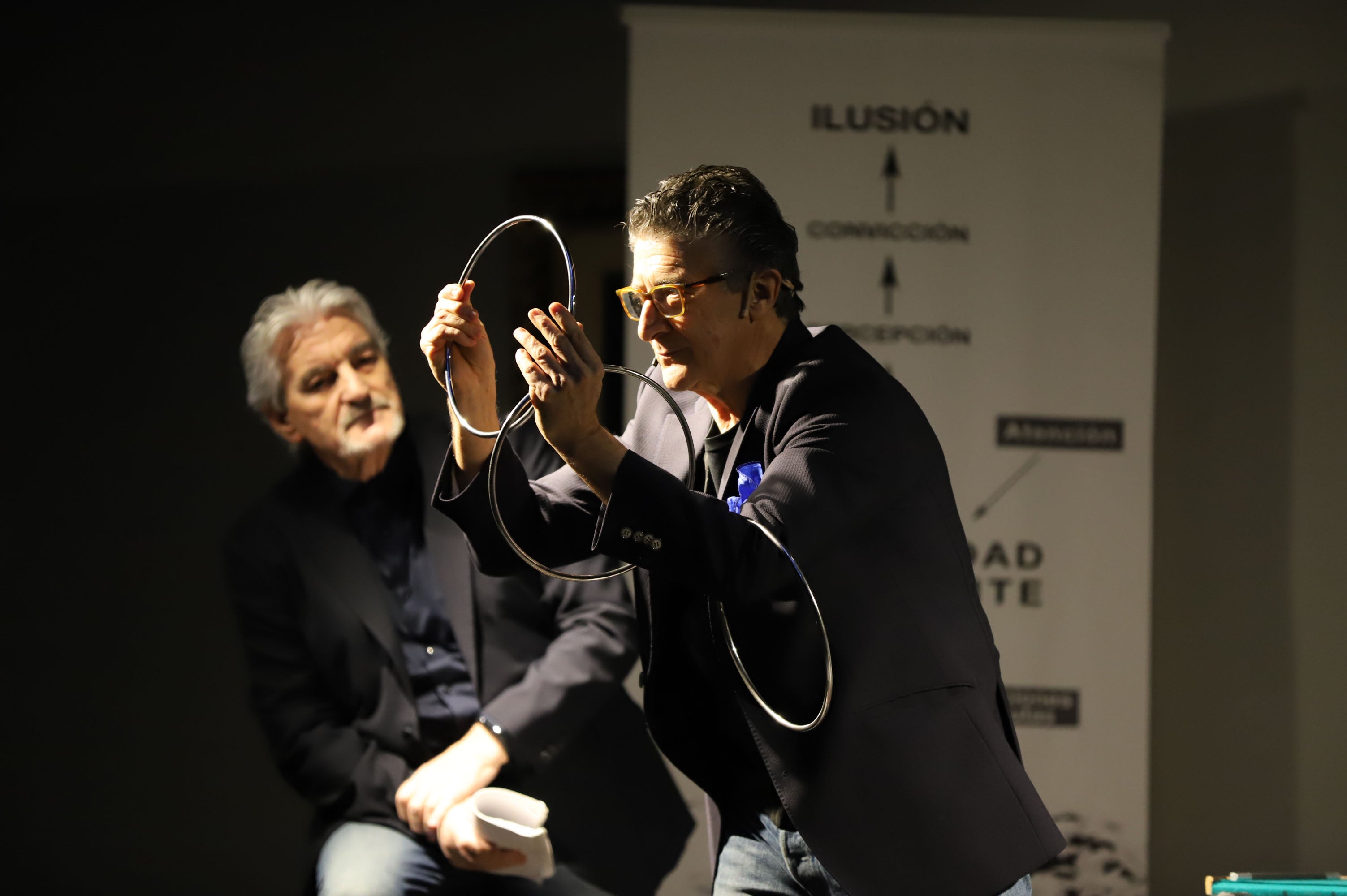 Fotos: Magia y nuerociencia se dan la mano en la Casa Lis