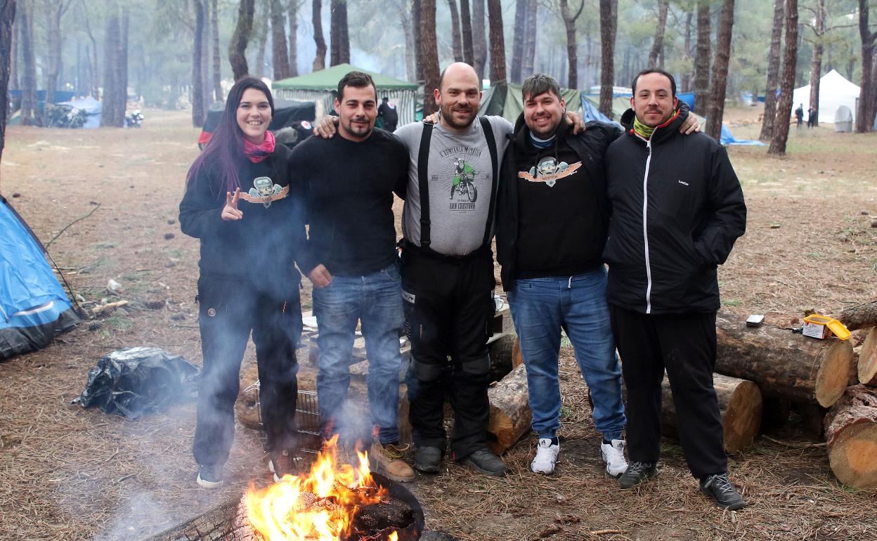 Varios de los miembros del motoclub Carpe Diem. 