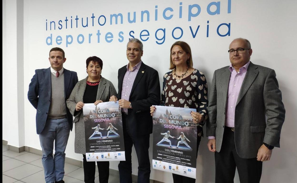 Rafael López, Clara Luquero, Daniel Bravo, Marian Rueda y Ricardo Alba, durante el acto de presentación del campeonato.
