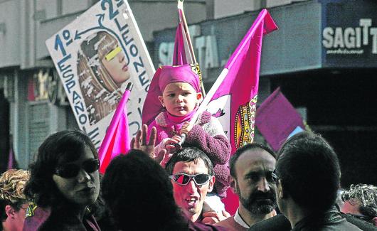 Manifestación en defensa del leonesismo por las calles de su capital.