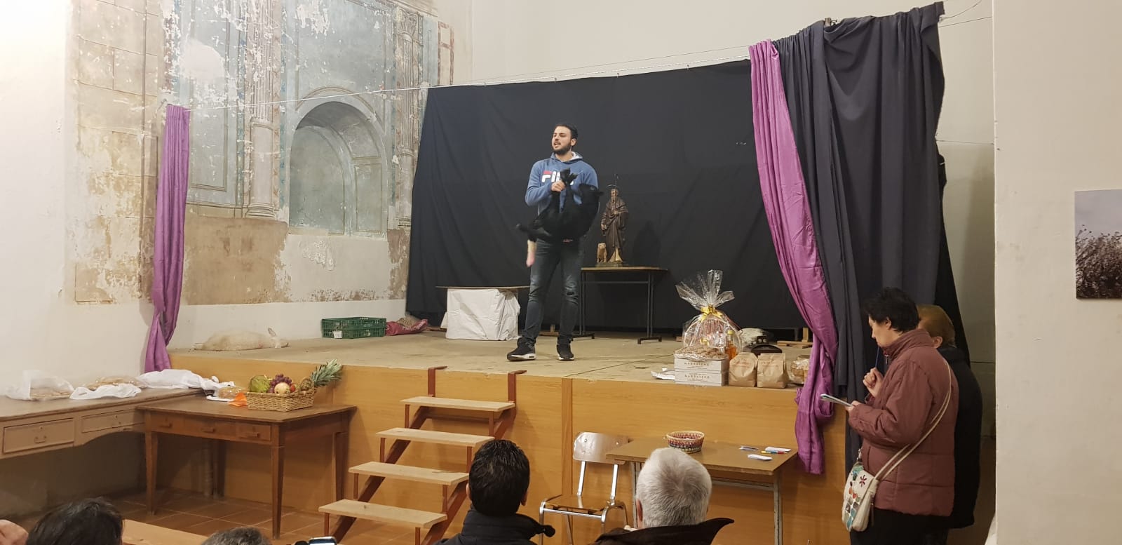 Los 845 euros recaudados irán destinados a distintos arreglos de la iglesia