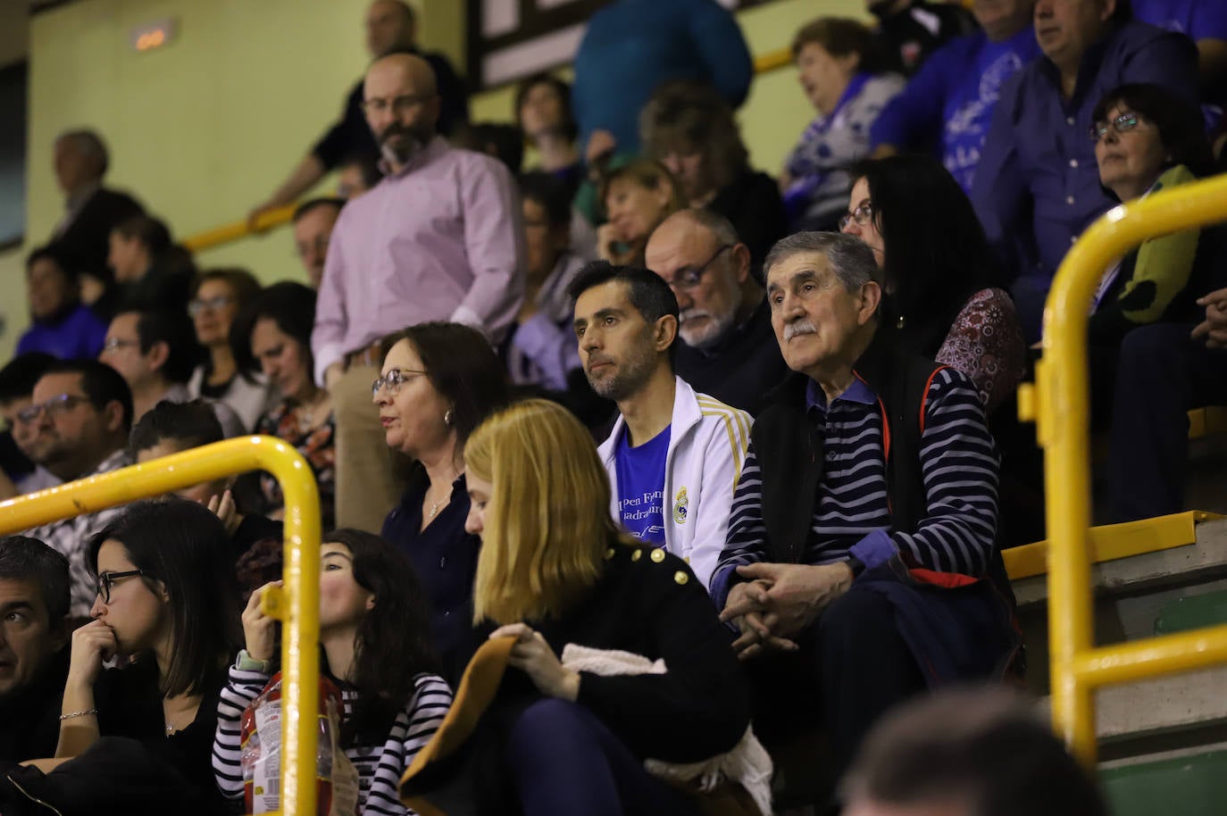 Fotos: Las imágenes del encuentro entre el CB Avenida y Cadí La Seu (71-61)