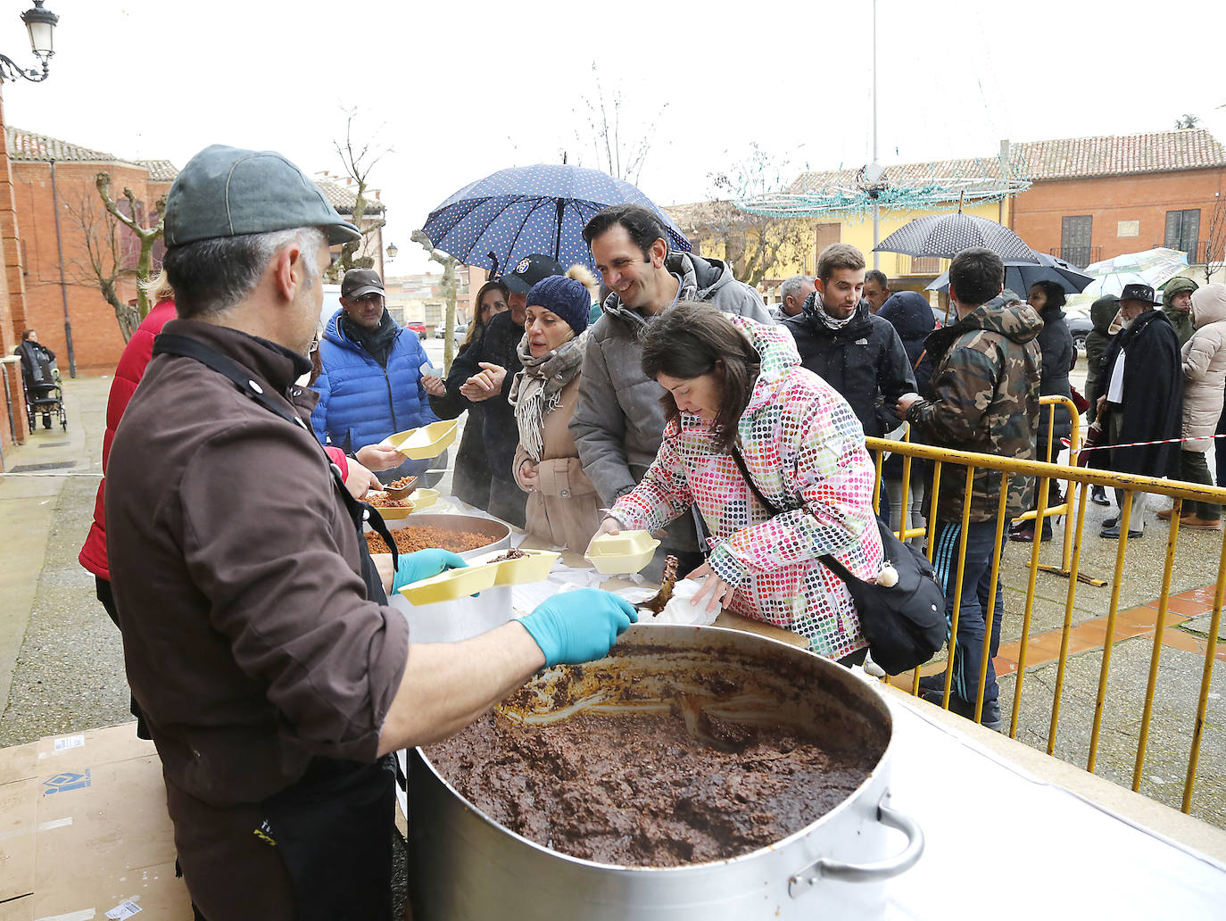 La matanza y reparto de jijas y morcilla en Becerril.