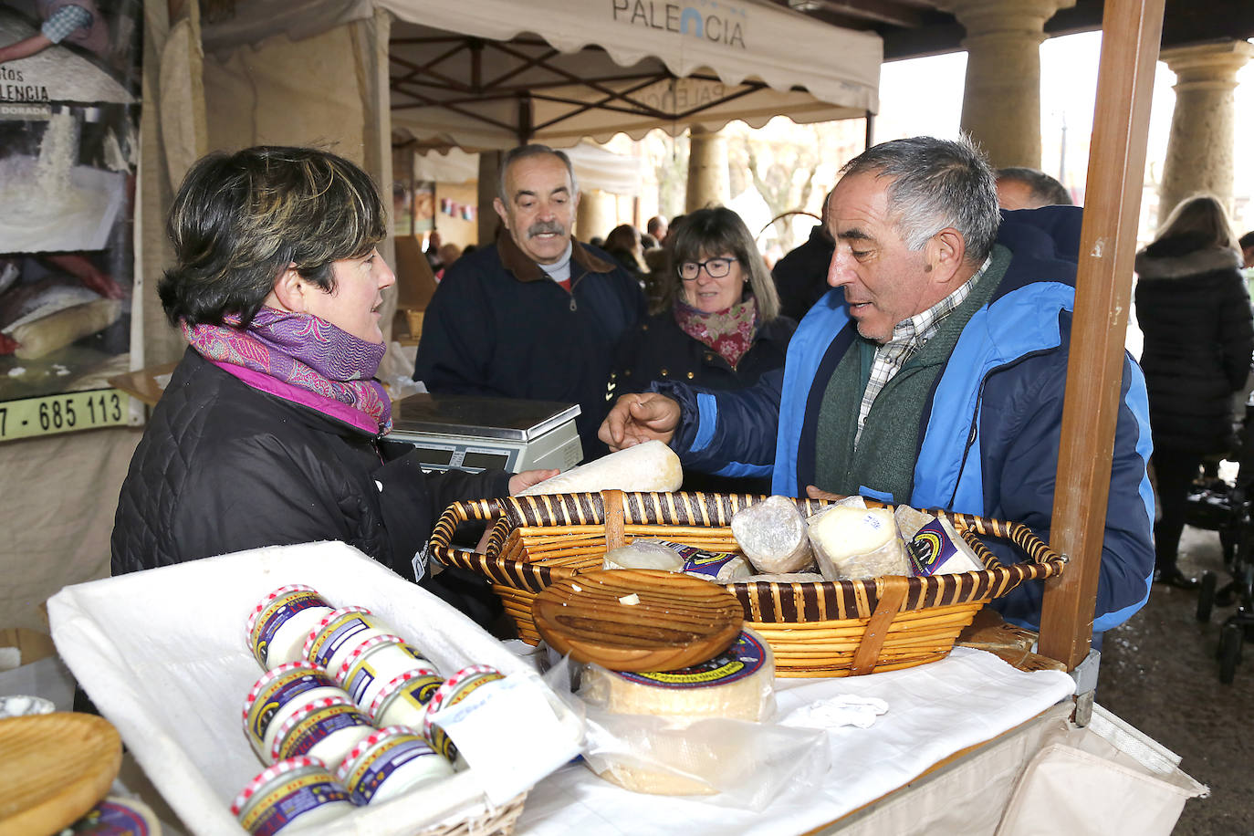 La matanza y reparto de jijas y morcilla en Becerril.