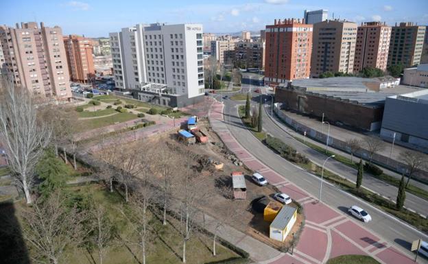 Obras de construcción de la residencia de mayores en el solar de la calle Mieses.