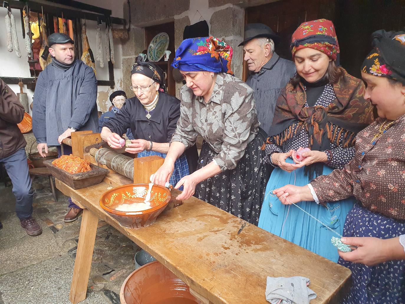 Fotos: La rifa del marrano de San Antón en La Alberca de Salamanca