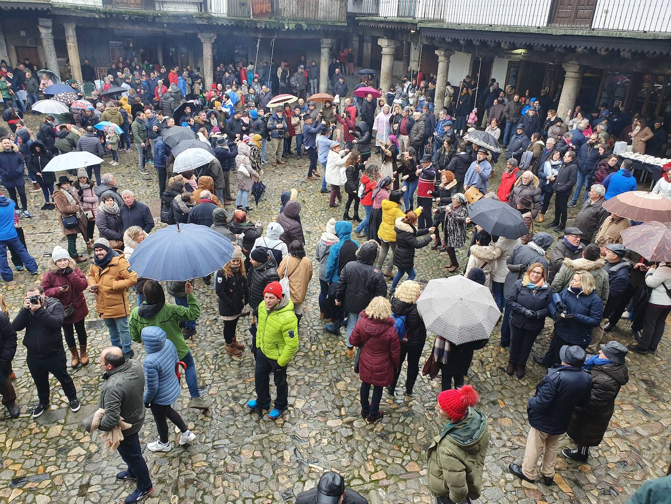 Fotos: La rifa del marrano de San Antón en La Alberca de Salamanca