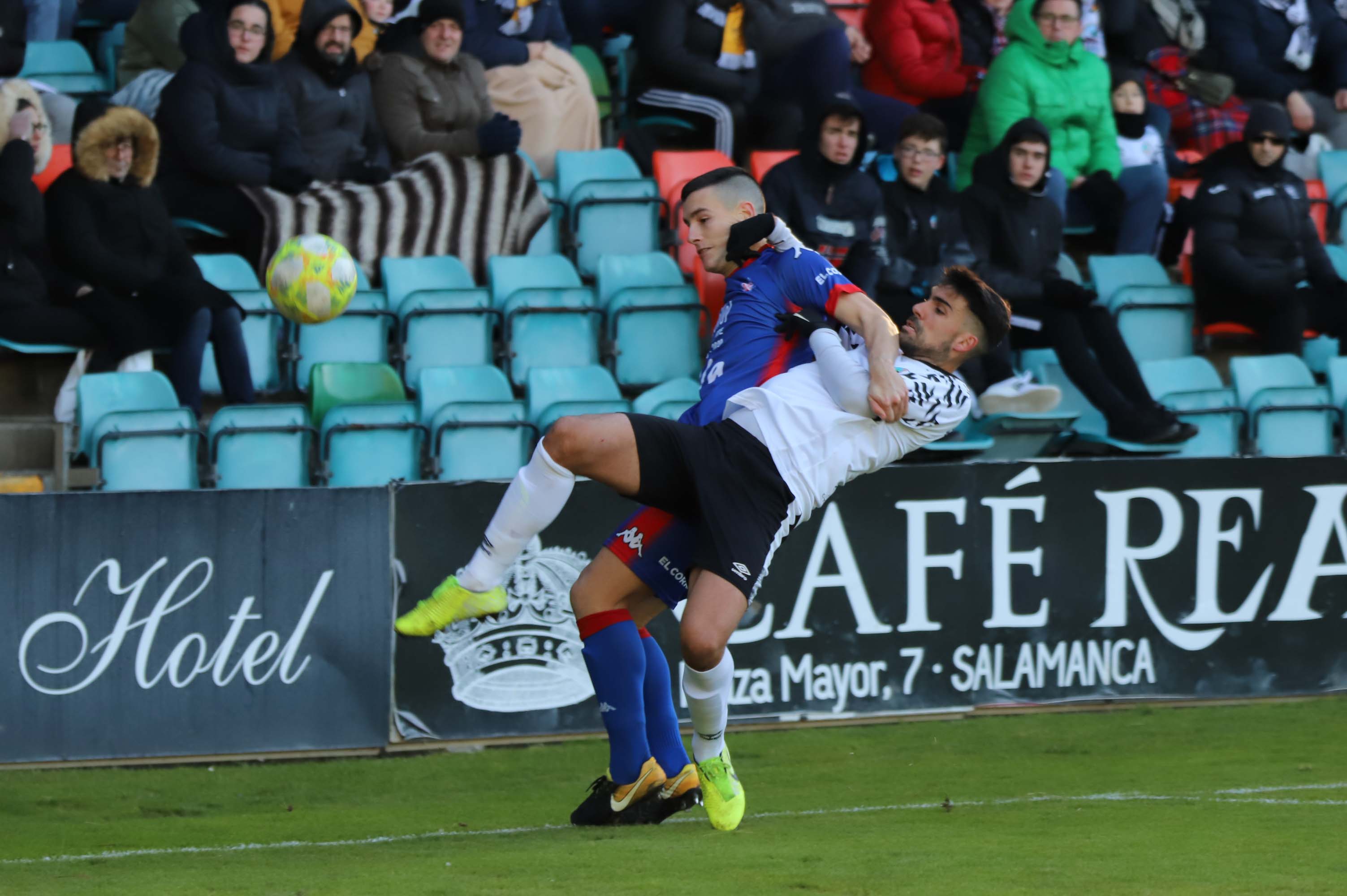 Fotos: El Salamanca CF UDS cae ante el Amorebieta (0-3)