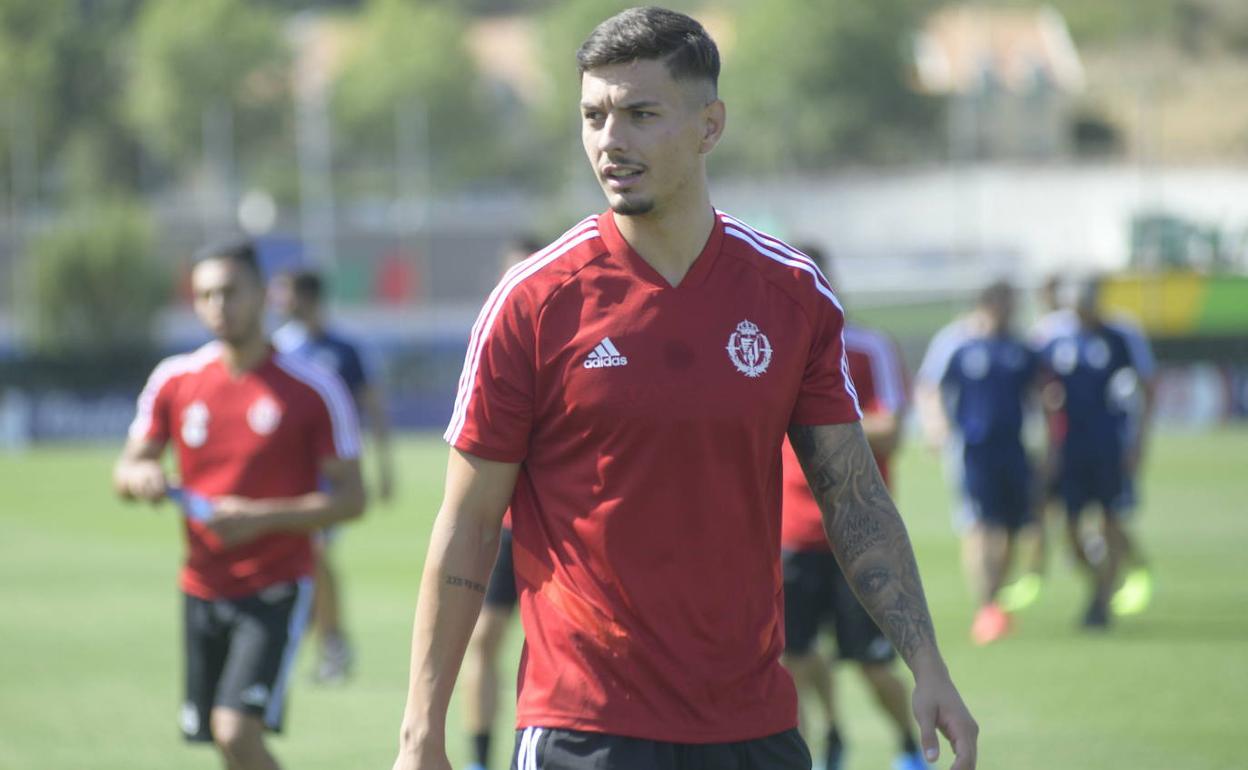 Javi Sánchez durante un entrenamiento de pretemporada con el Real Valladolid. 