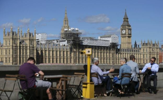 Westminster, visto desde la otra orilla del Támesis. 