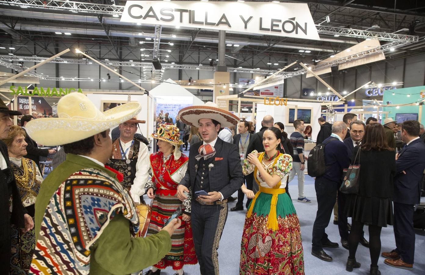 La comunidad apuesta por el deporte, la cultura y la gastronomía en la segunda jornada de la feria