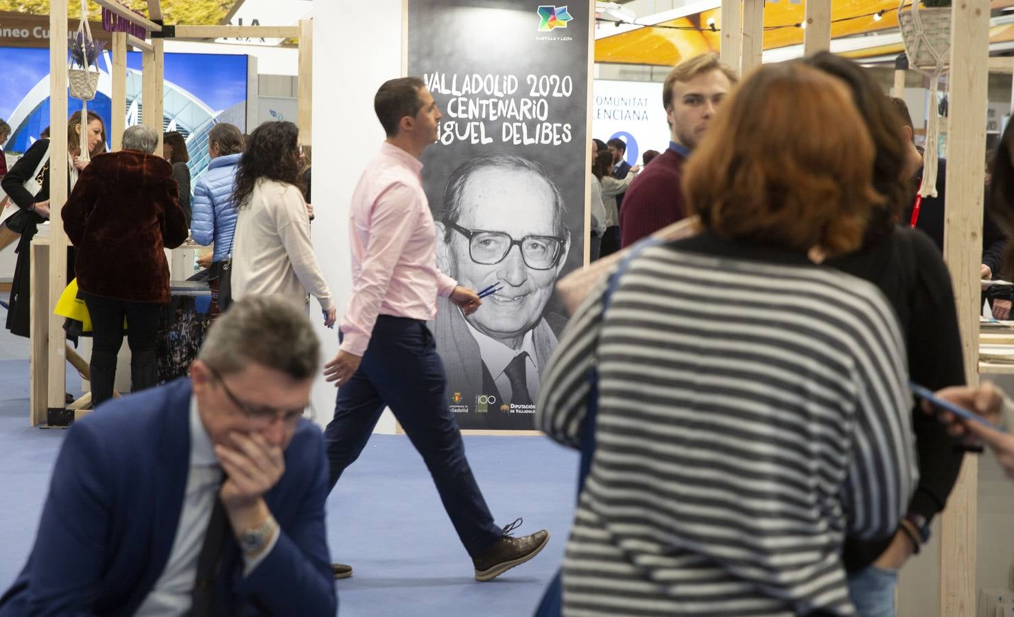 La ciudad celebra el centenario del nacimiento del literato y aprovecha esta efeméride para destacar las palabras de Delibes y su «exquisita descripción» de Valladolid, la provincia y sus gentes