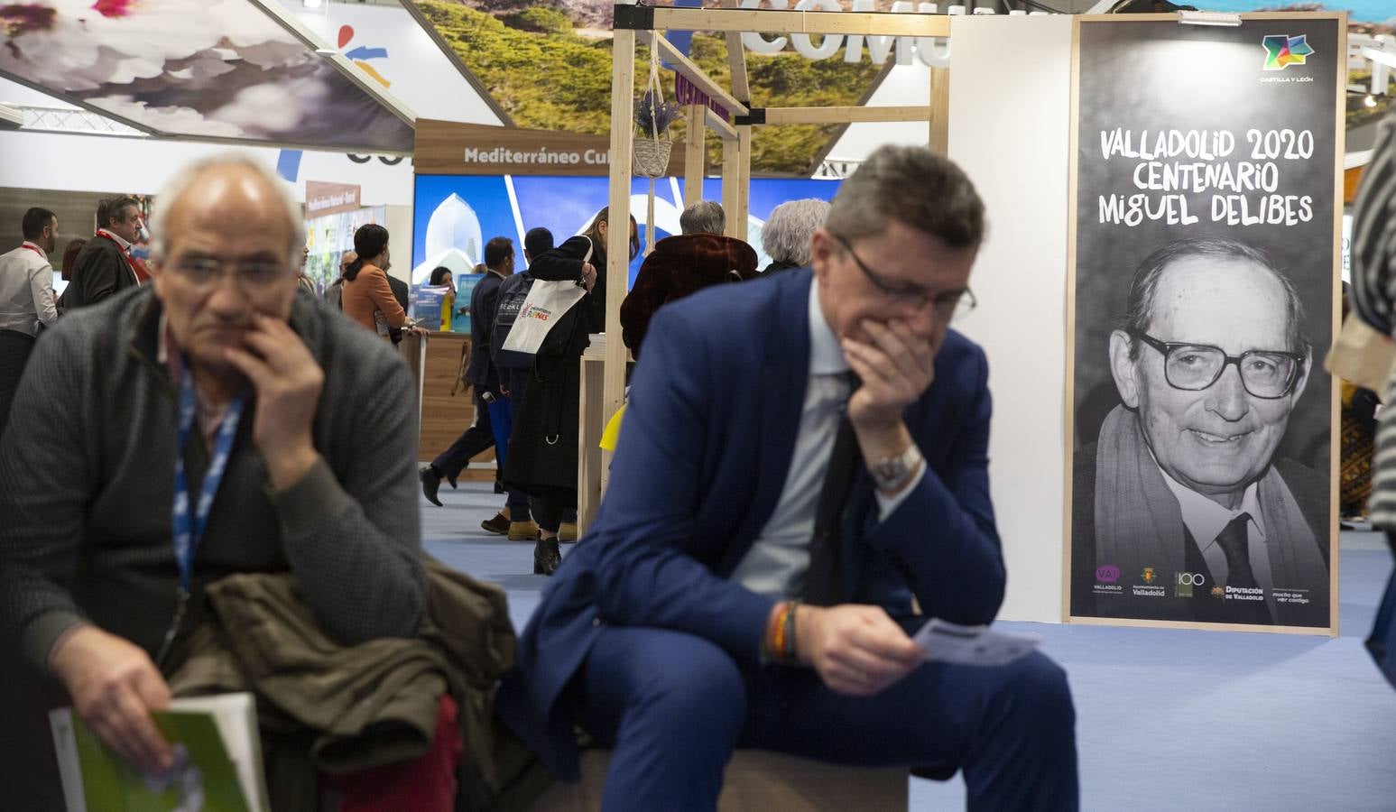 La ciudad celebra el centenario del nacimiento del literato y aprovecha esta efeméride para destacar las palabras de Delibes y su «exquisita descripción» de Valladolid, la provincia y sus gentes
