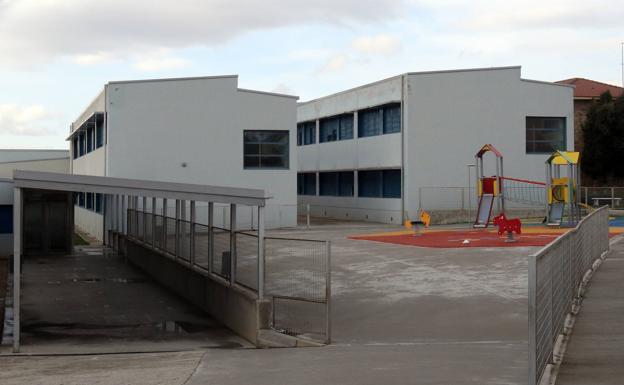 Exterior del colegio La Atalaya, en Palazuelos de Eresma. 