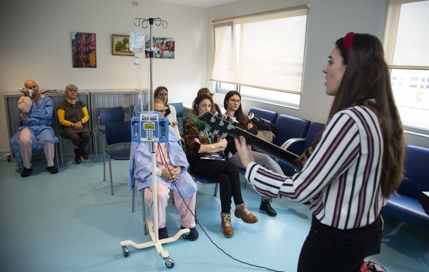 Monodosis Musicales. Concierto en la planta de oncología del Hospital Río Hortega de Valladolid.