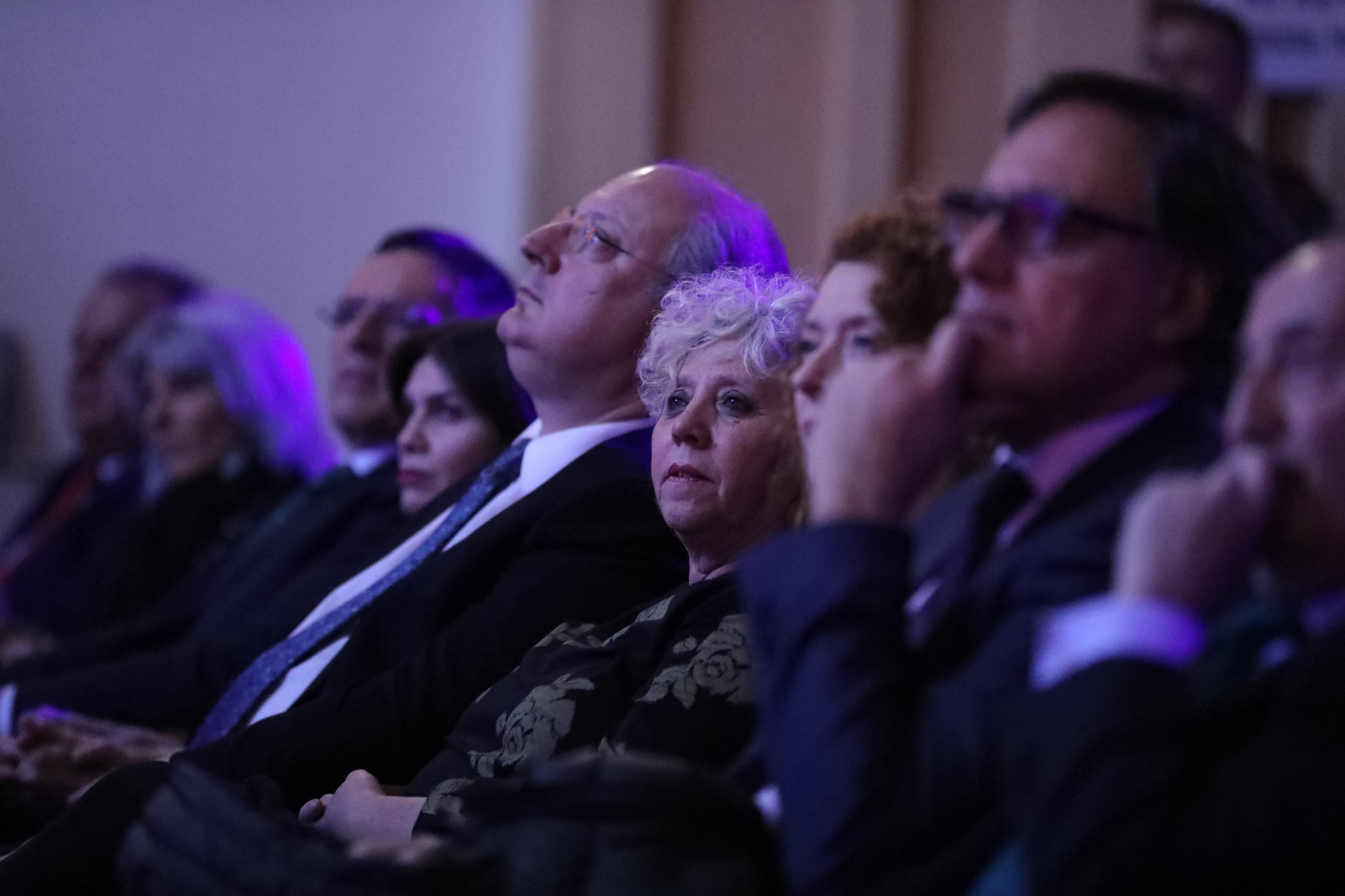 Cruz Roja Salamanca celebró ayer una accidentada XXIV edición de sus Premios Solidaridad. La gala, que fue interrumpida por una alerta de incendio que se quedó en un susto, fue presentada por el periodista y presentador de televisión Javier Gallego.