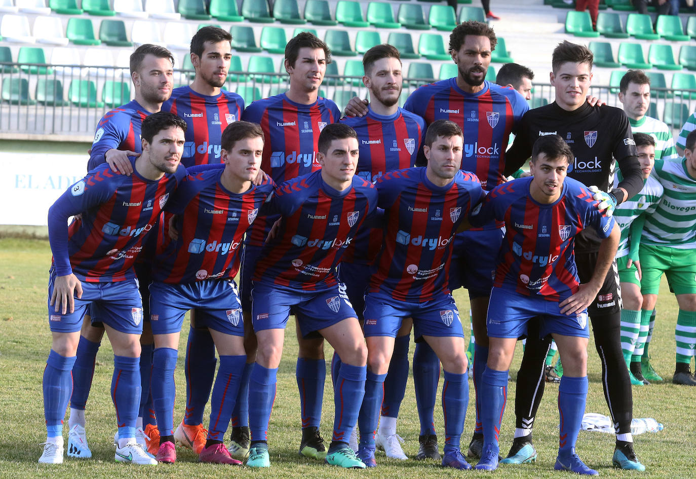 Partido entre la Gimnástica Segoviana y la Virgen del Camino 