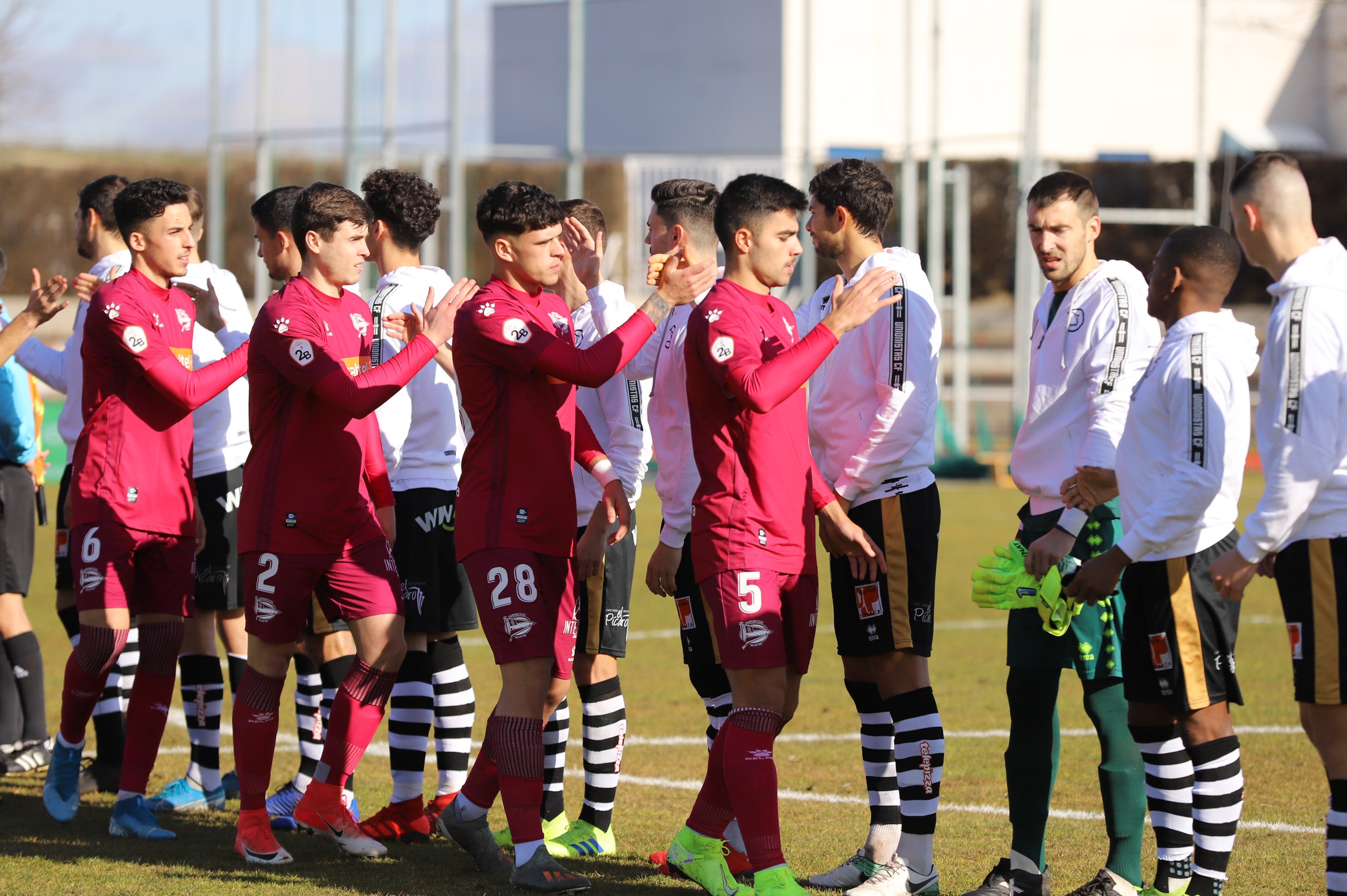 Fotos: Unionistas se eleva ante el Alavés B (4-2)