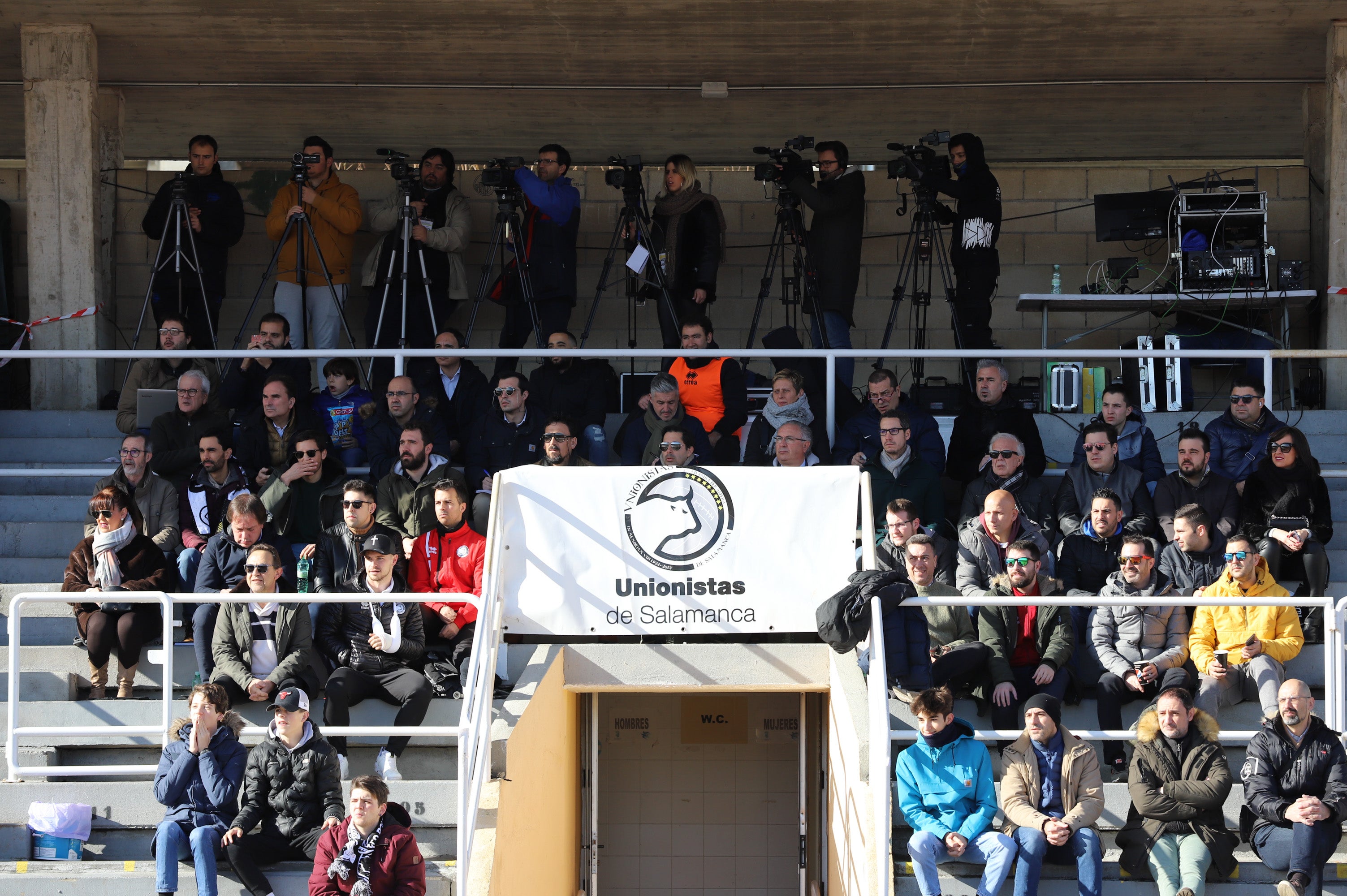 Fotos: Unionistas se eleva ante el Alavés B (4-2)