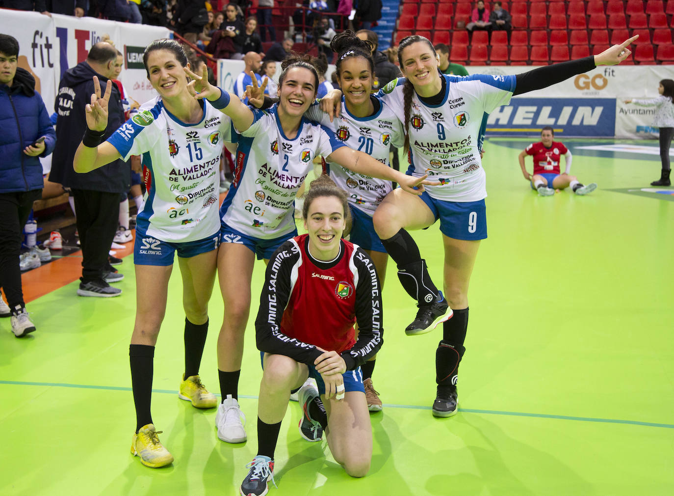 El Aula Alimentos de Valladolid suma su tercera victoria consecutiva (25-24) gracias a un tanto de Bea Puertas en los últimos segundos del partido contra el Balonmano Salud Tenerife.