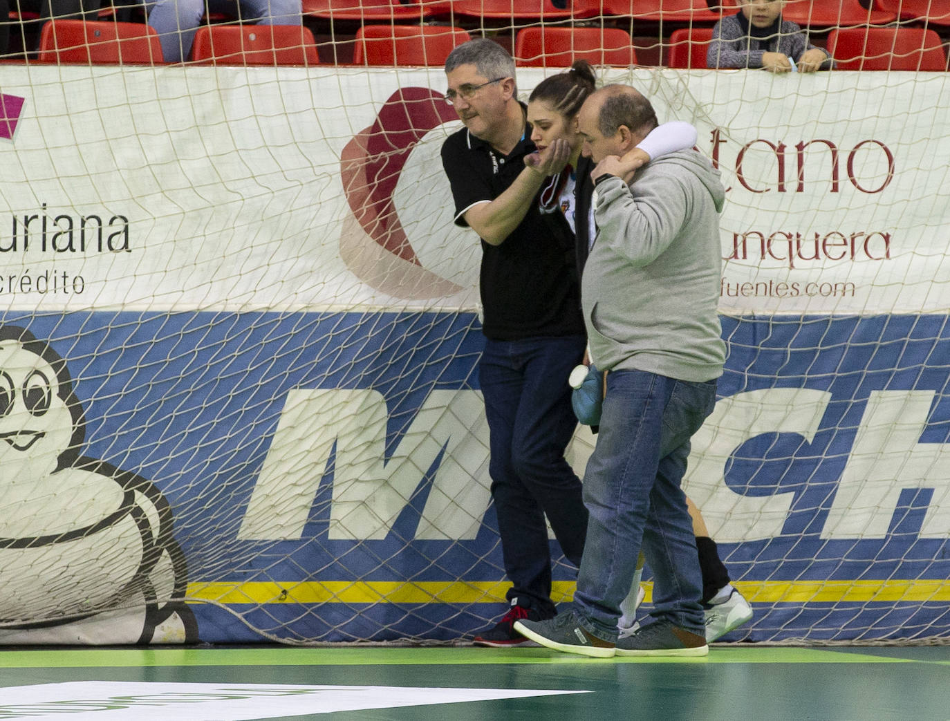 El Aula Alimentos de Valladolid suma su tercera victoria consecutiva (25-24) gracias a un tanto de Bea Puertas en los últimos segundos del partido contra el Balonmano Salud Tenerife.