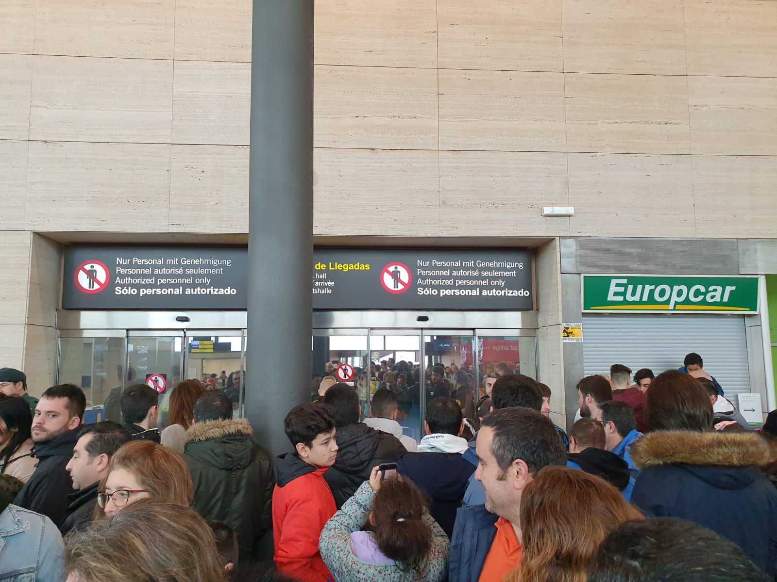 Fotos: La llegada del Real Madrid a su hotel en Valladolid
