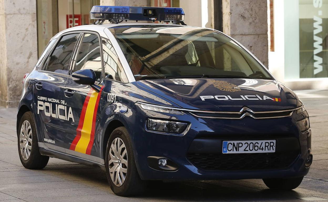Coche patrulla de la Policía Nacional.