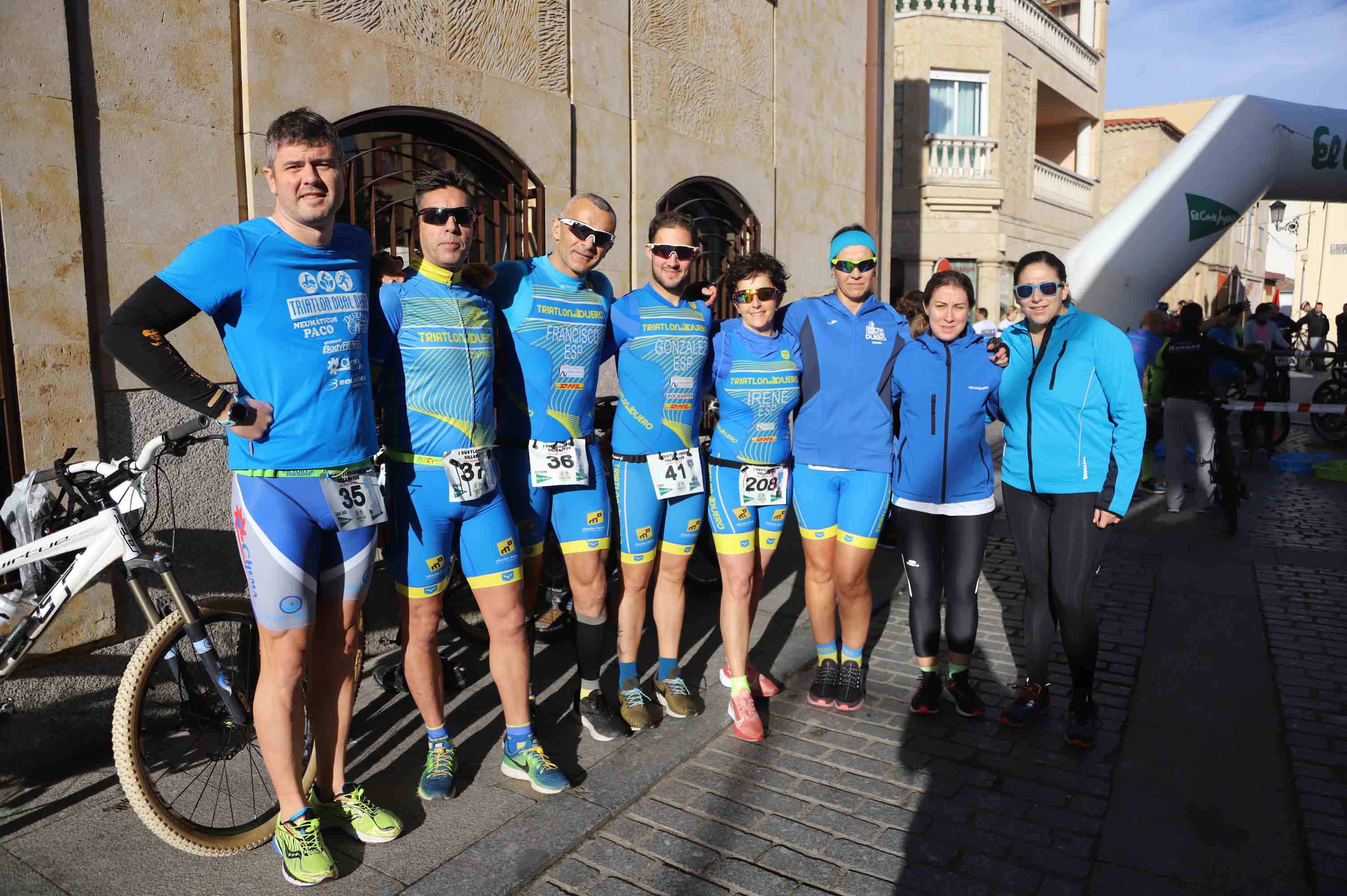 Participantes en el Duatlon de Villamayor. 