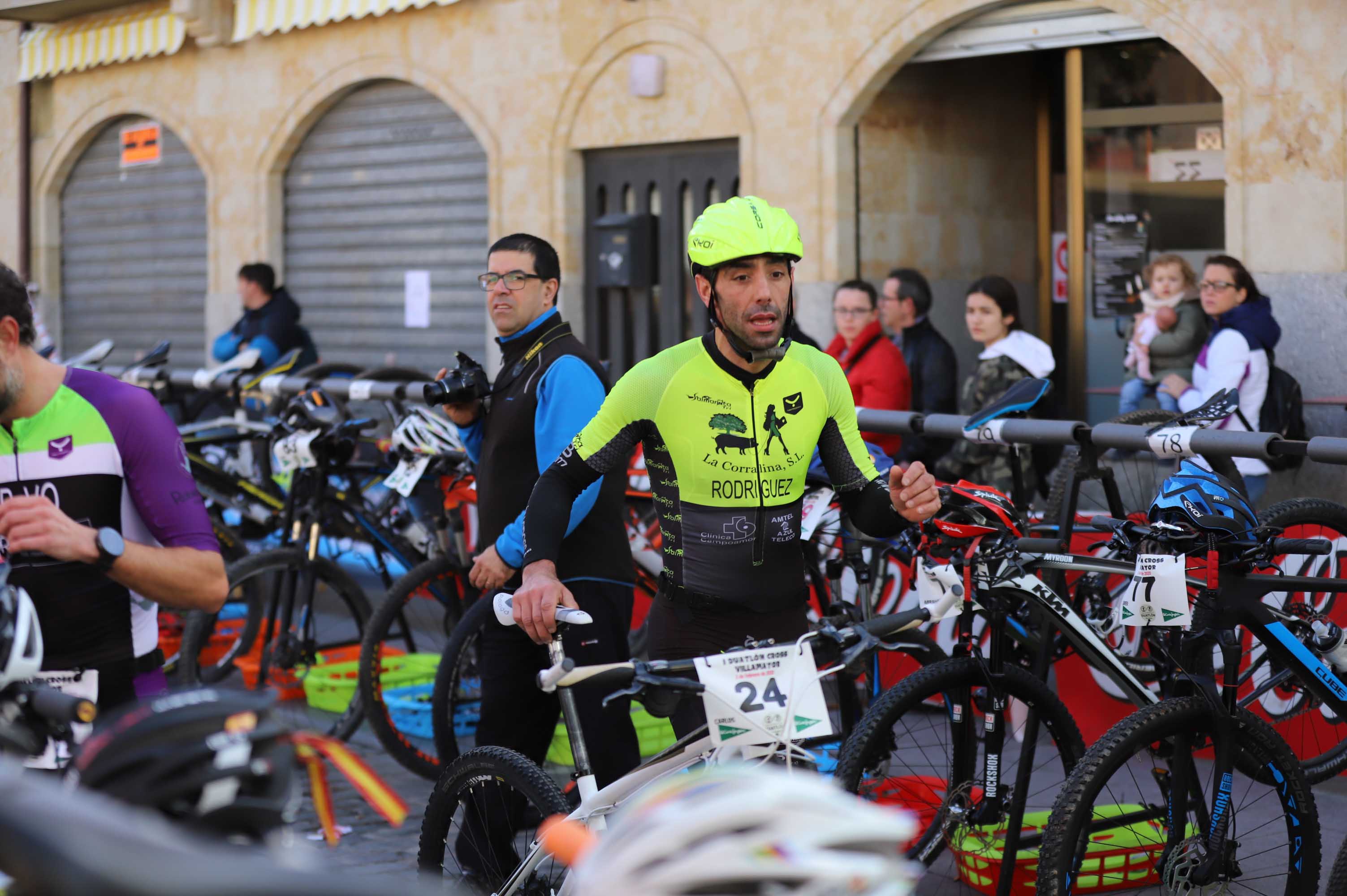 Participantes en el Duatlon de Villamayor. 