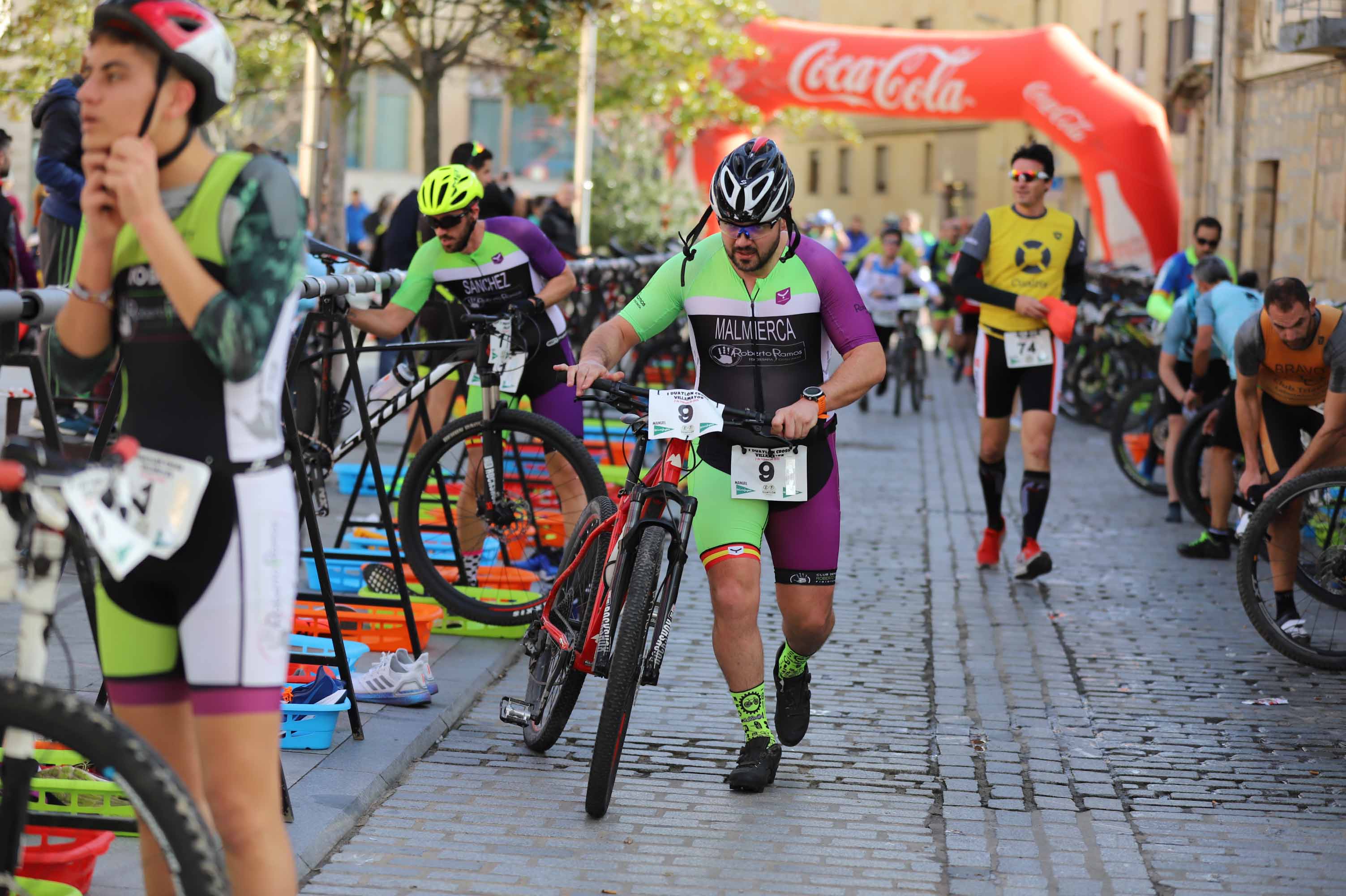 Participantes en el Duatlon de Villamayor. 