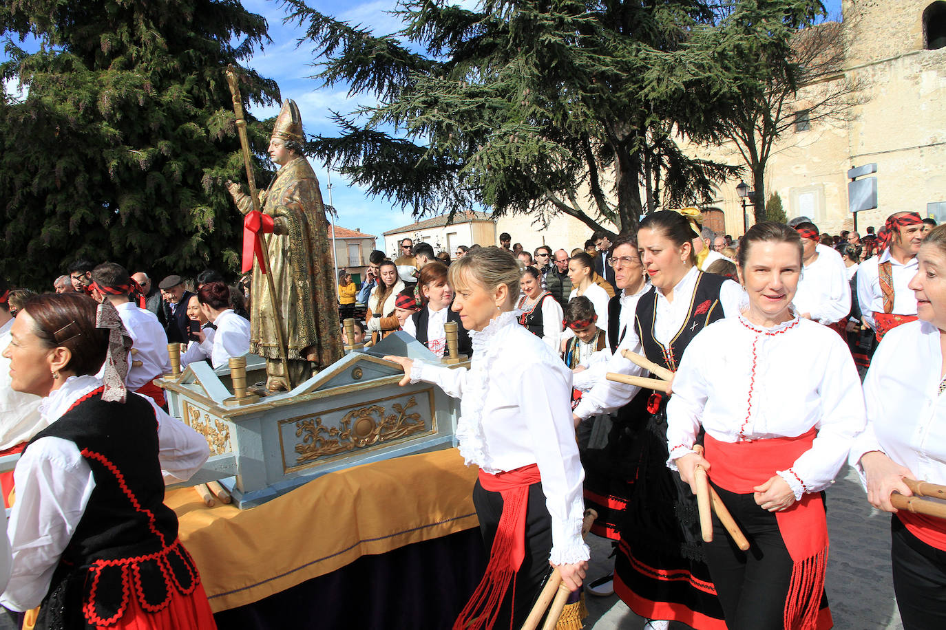 40 años de la recuperación del paloteo en Aguilafuente. 