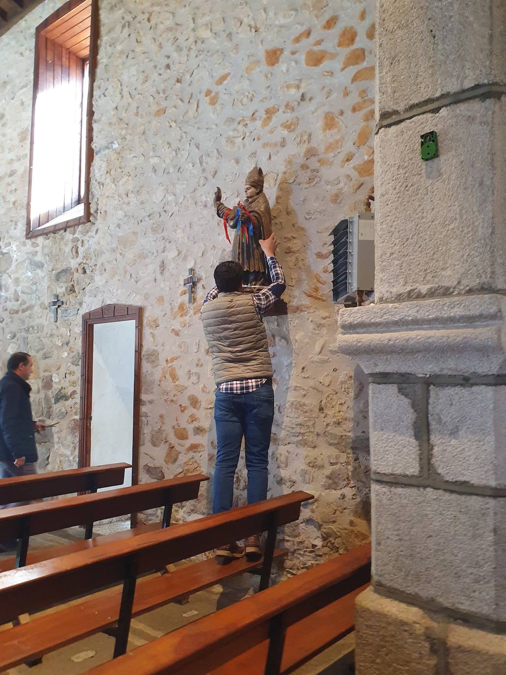 El Maíllo, Nava de Francia, Santibáñez, Fuentes de Béjar, Herguijuela y San Miguel de Valero celebran esta festividad en la que las gargantillas se convirtieron en protagonistas de la jornada