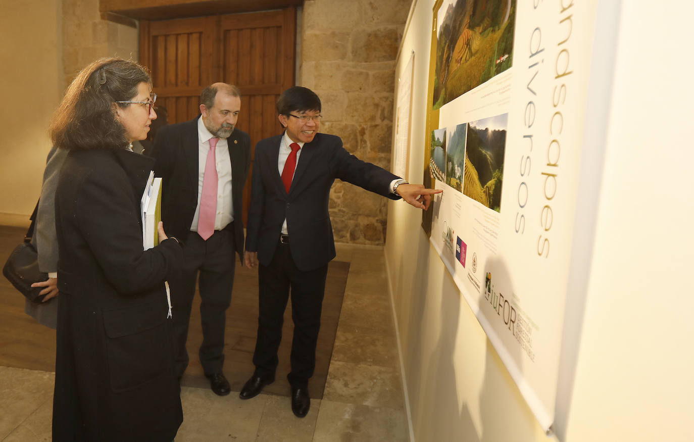 La Casa Junco acoge una exposición sobre Vietnam.