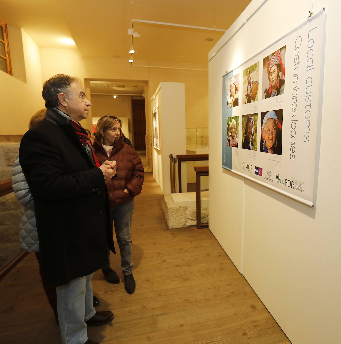 La Casa Junco acoge una exposición sobre Vietnam.