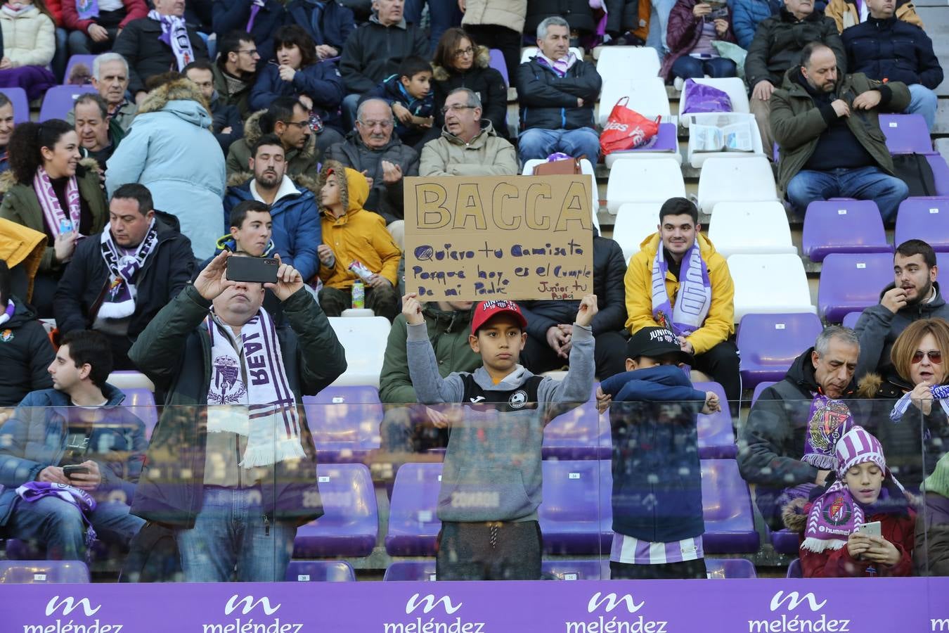 Si has estado en el estadio José Zorrilla presenciando el partido Real Valladolid-Villarreal, puede que la cámara de nuestro fotógrado te haya «pillado»