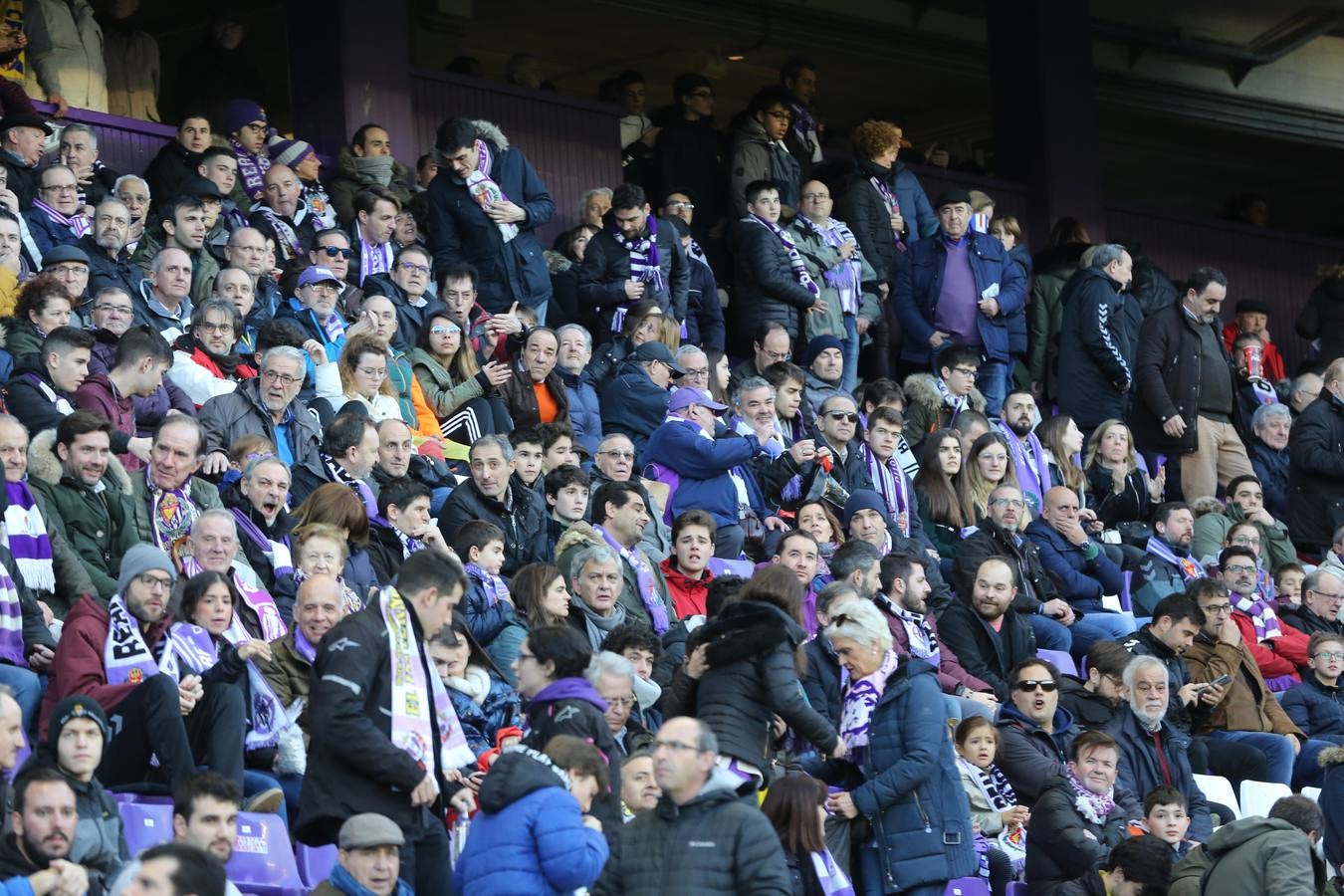 Si has estado en el estadio José Zorrilla presenciando el partido Real Valladolid-Villarreal, puede que la cámara de nuestro fotógrado te haya «pillado»
