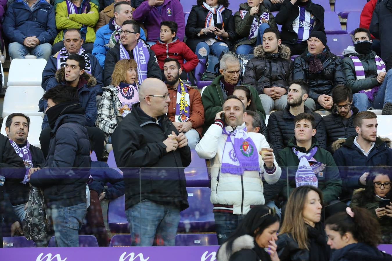 Si has estado en el estadio José Zorrilla presenciando el partido Real Valladolid-Villarreal, puede que la cámara de nuestro fotógrado te haya «pillado»