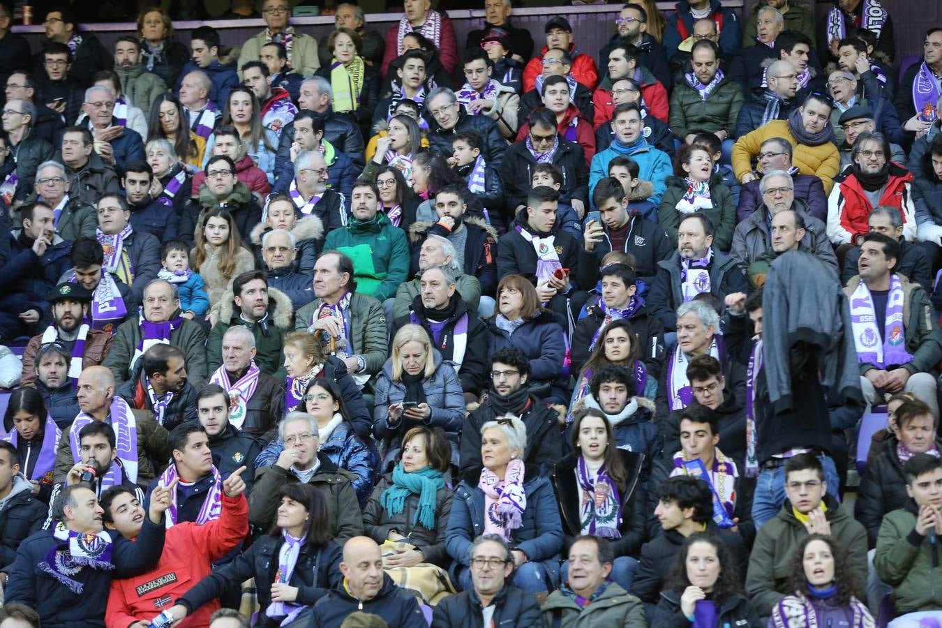Si has estado en el estadio José Zorrilla presenciando el partido Real Valladolid-Villarreal, puede que la cámara de nuestro fotógrado te haya «pillado»