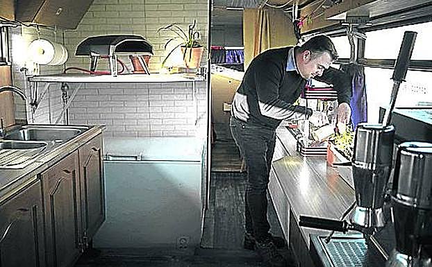 Interior de la casa- bus.