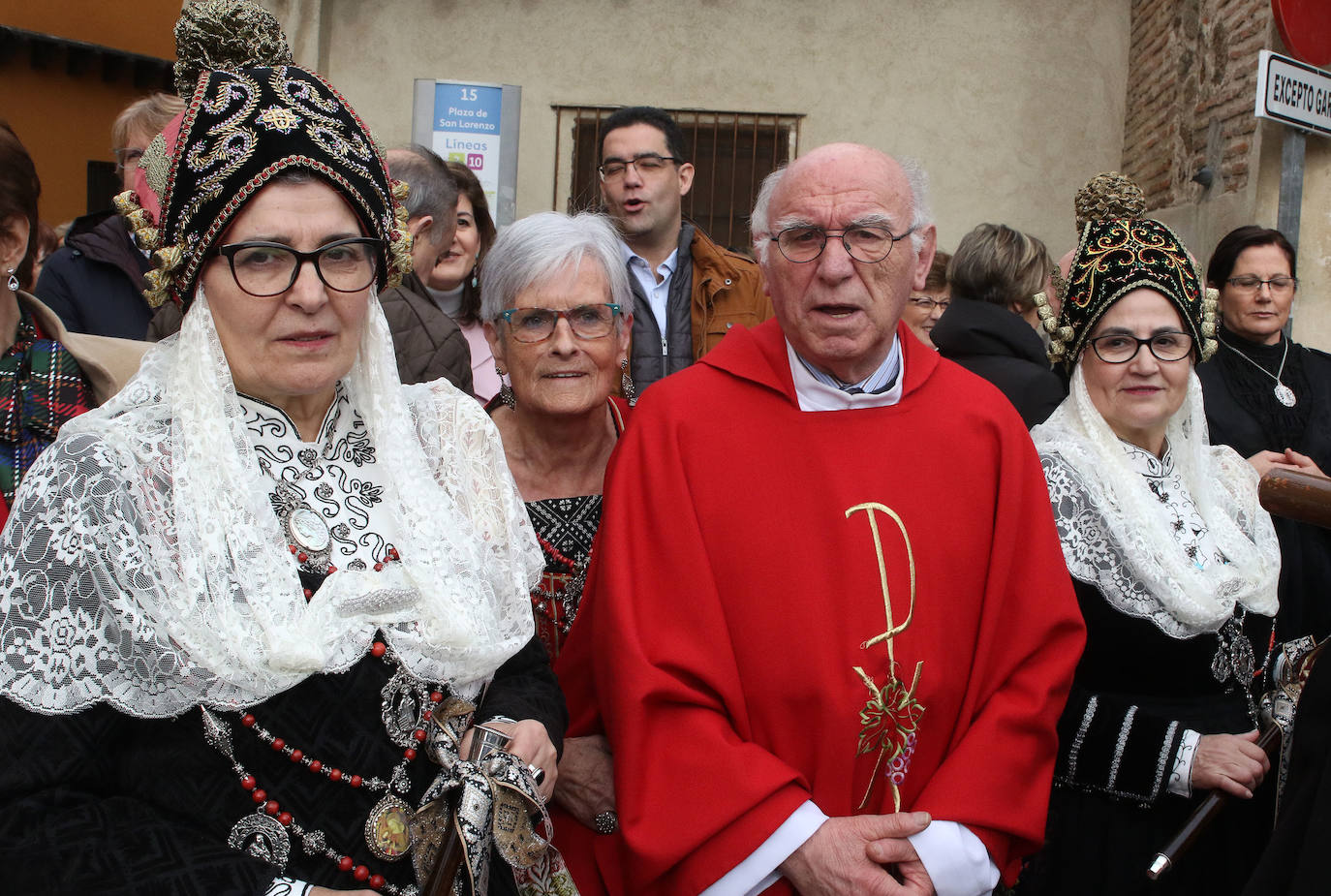 El barrio de San Lorenzo celebra Santa Águeda 