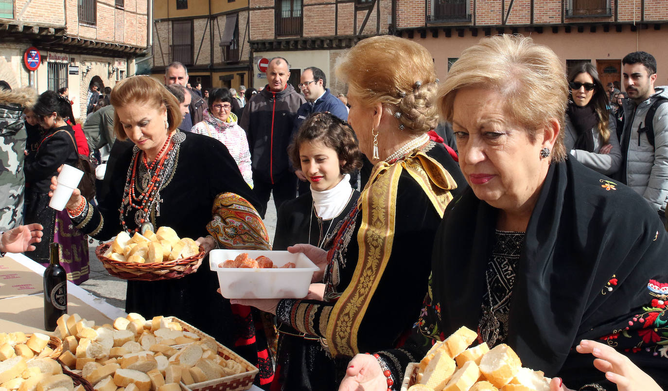 El barrio de San Lorenzo celebra Santa Águeda 