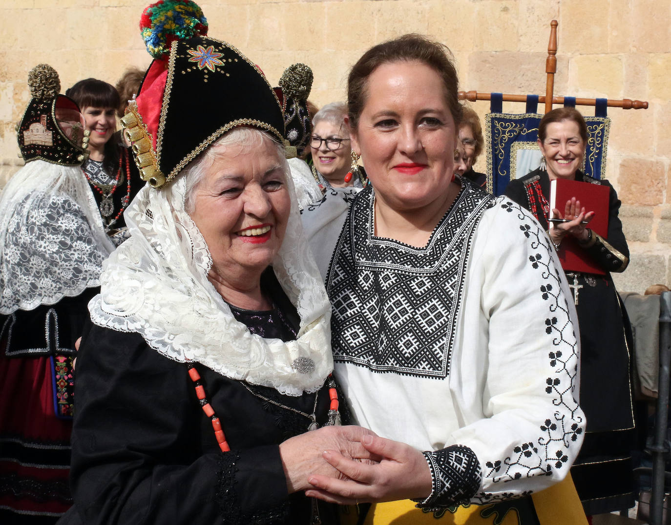 El barrio de San Lorenzo celebra Santa Águeda 