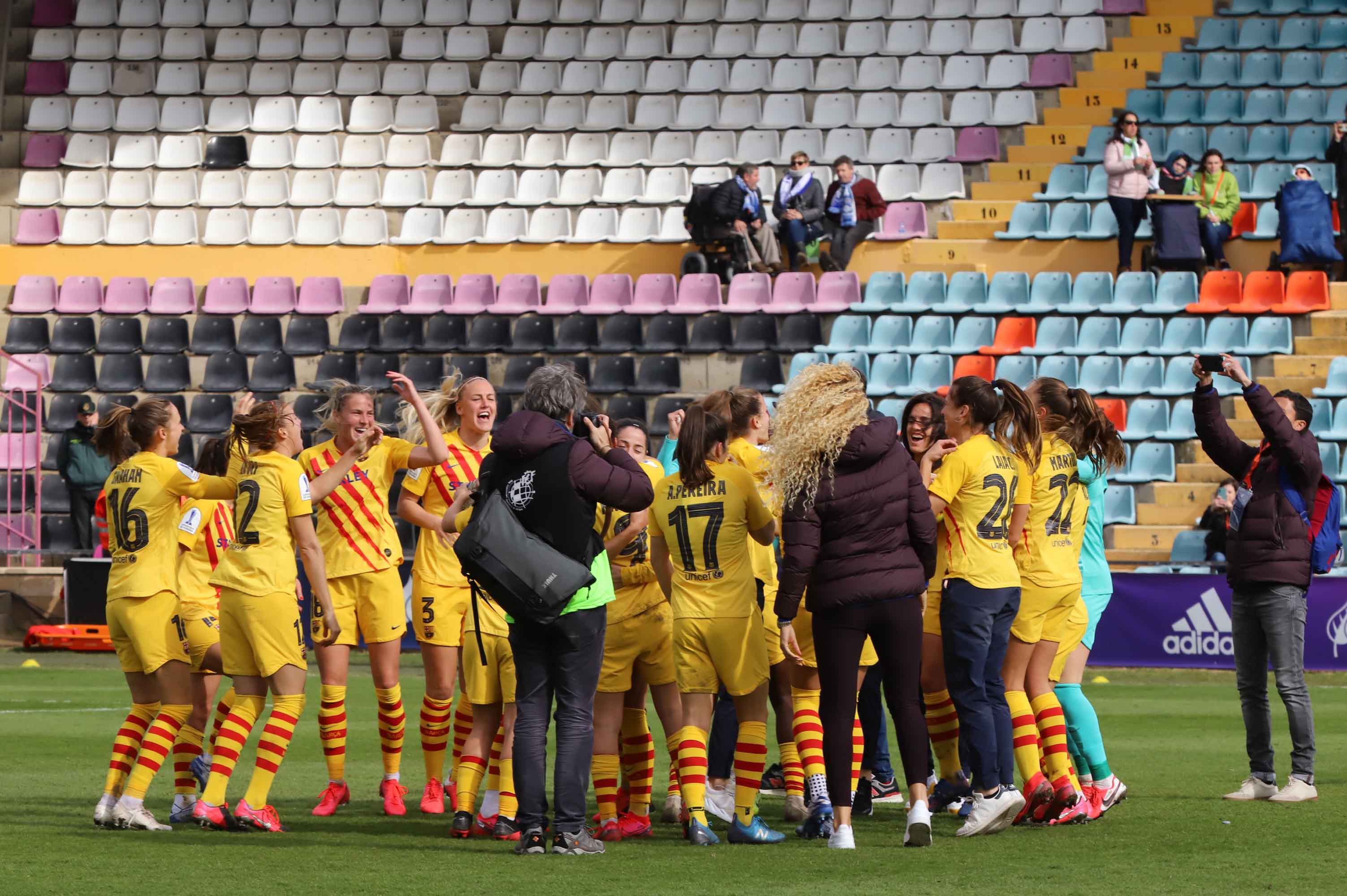 El equipo catalán se muestró muy superior desde el primer minuto a la Real Sociedad con cuatro goles de Marta Torrejón, MVP de la gran final celebrada en el estadio Helmántico