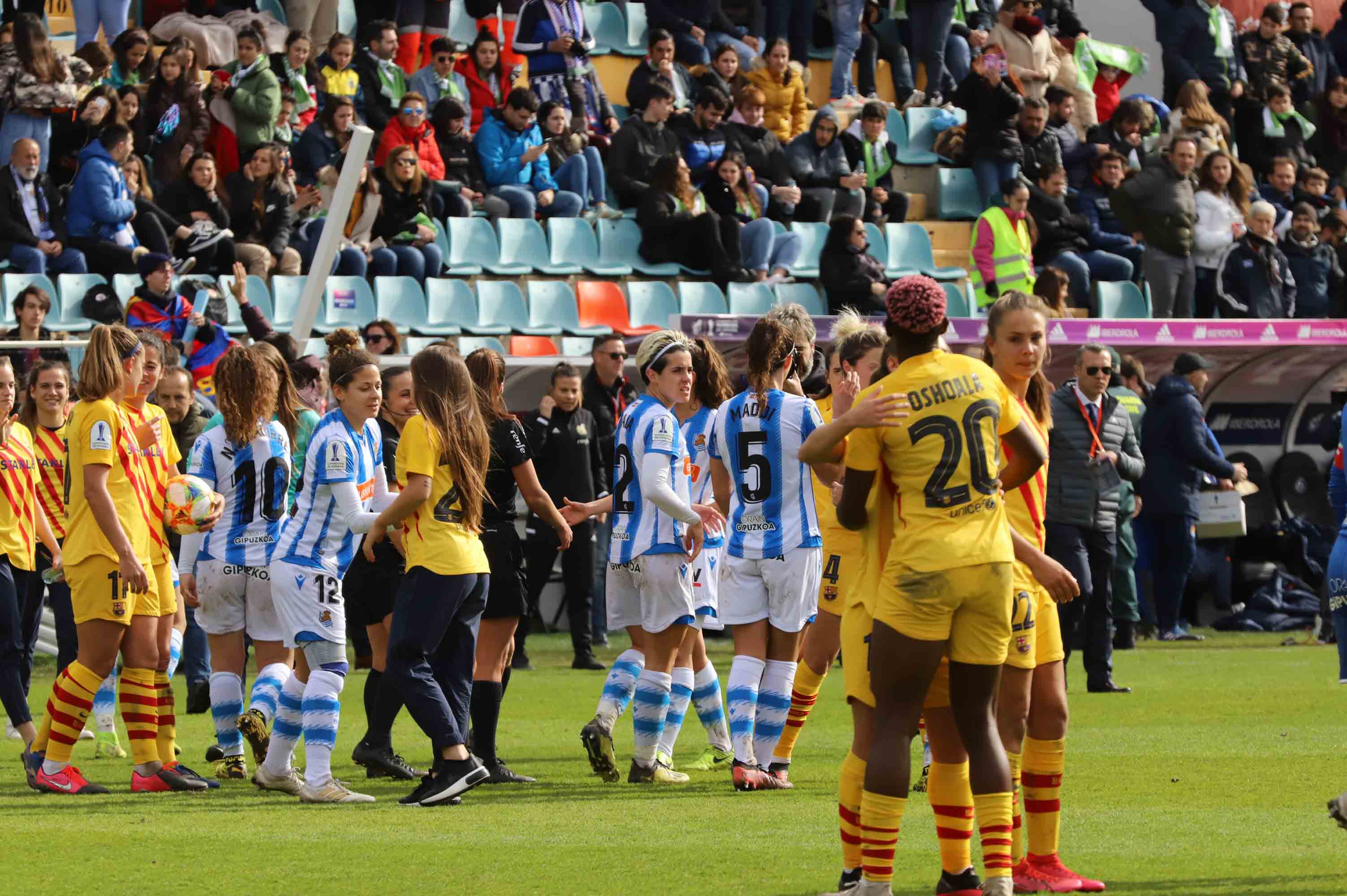 El equipo catalán se muestró muy superior desde el primer minuto a la Real Sociedad con cuatro goles de Marta Torrejón, MVP de la gran final celebrada en el estadio Helmántico